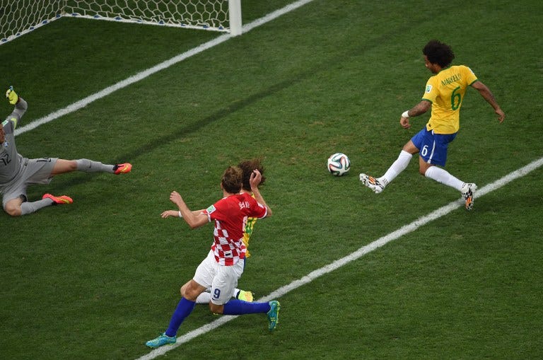 Gol contra de Marcelo é assunto mais comentado da Copa em redes sociais |  Jovem Pan