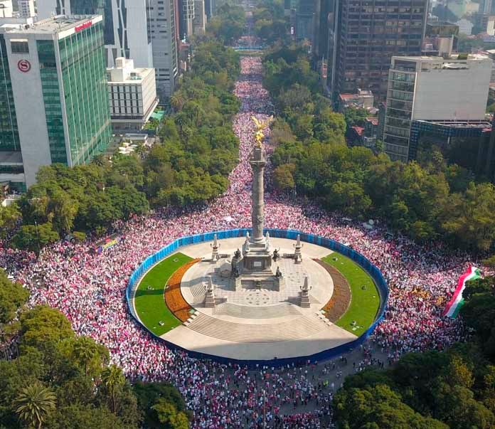 D'importantes manifestations ont eu lieu ce dimanche pour protester contre la réforme constitutionnelle souhaitée par AMLO.