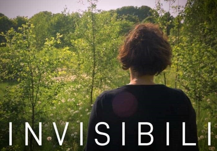 Invisibili, il documentario sulle reazioni avverse che non piace a Matteo  Bassetti - VIDEO - ArezzoWeb Informa