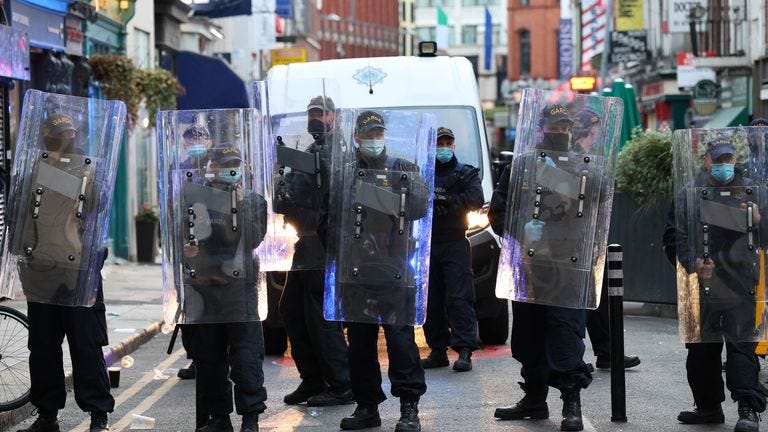 05/06/2021 Covid-19 Pandemic (Coronavirus), Ireland. Day 436 since start of lockdown. Day 26 of eased restrictions. Pictured Members of the An Garda Siochana Public Order unit wearing face masks and Riot Shields in Dublin city this evening. Photo: Sam Boal/Rollingnews.ie