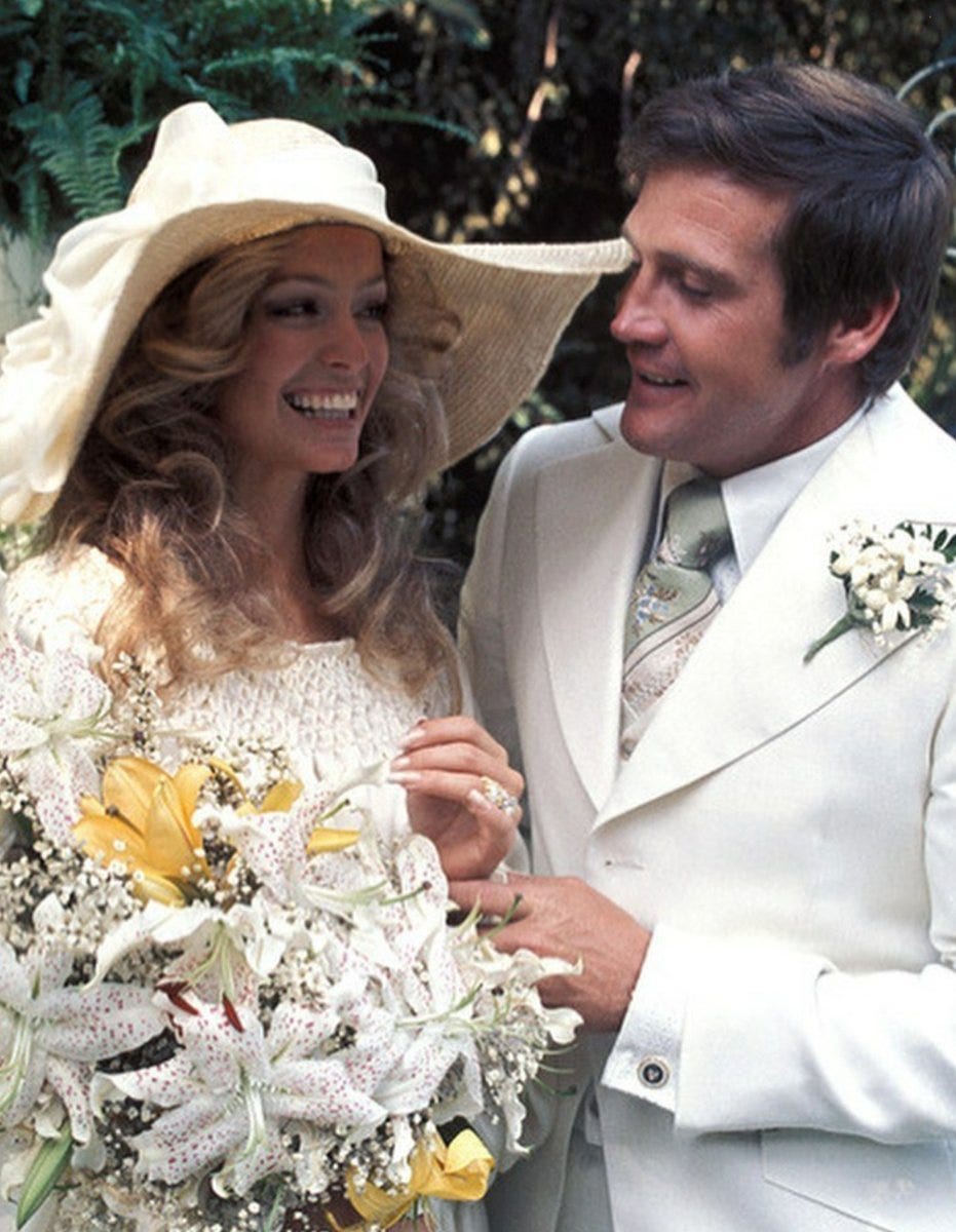 Yolancris Twitterren: "Farrah Fawcett & Lee Majors in 1973 boho wedding  inspiration. #farrahfawcett #leejamors #weddinginspiration #bohowedding  #bohostyle https://t.co/IN0dv7U5y6" / Twitter