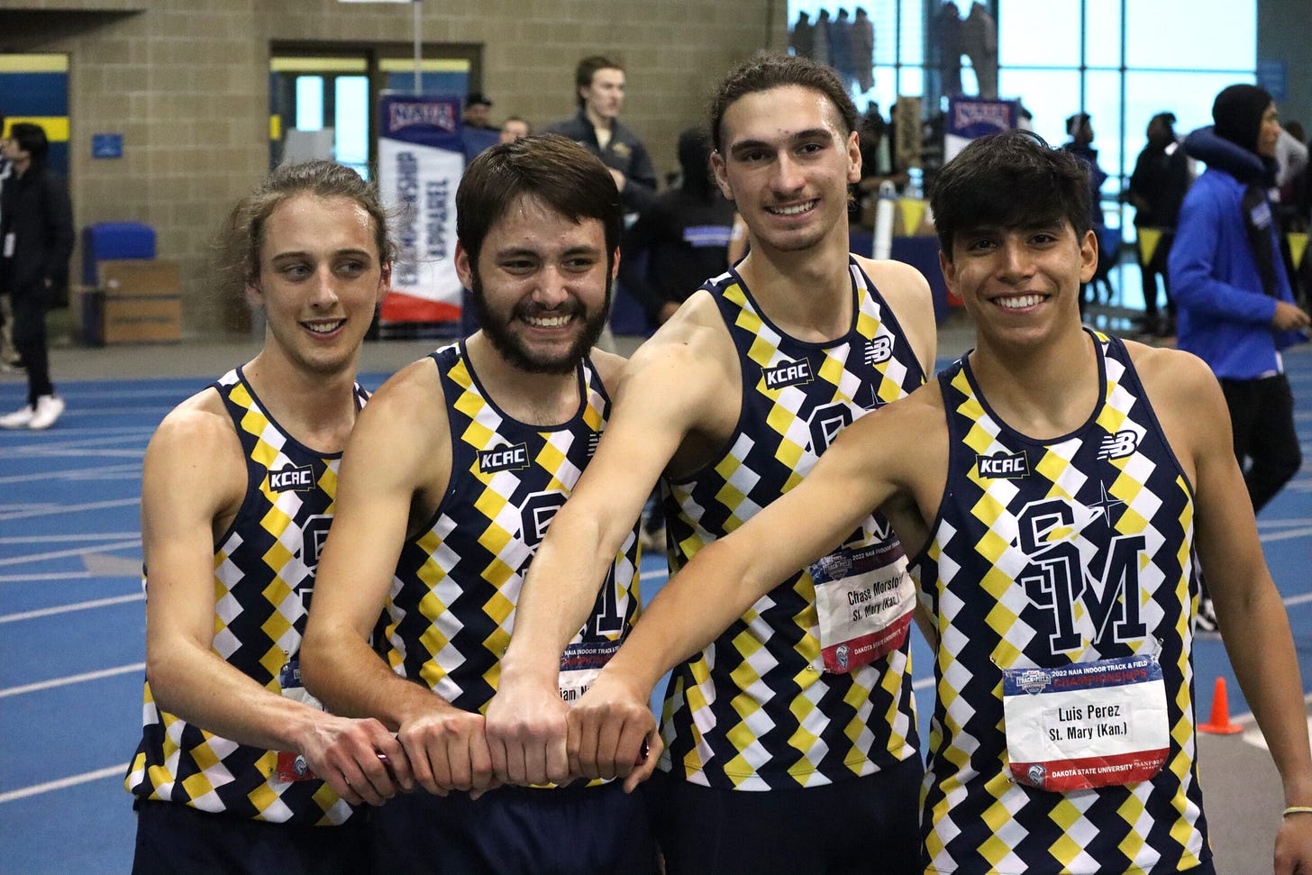 Saint Mary men place fourth at NAIA Indoor Track and Field Championships –  Leavenworth Times