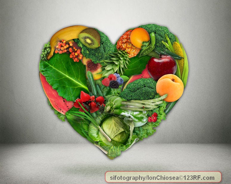 healthy diet choice and heart health concept. green vegetables and fruits shaped as heart heart disease prevention and food. medical health care and nutrition dieting, pat138241 / 123RF Stock Photo