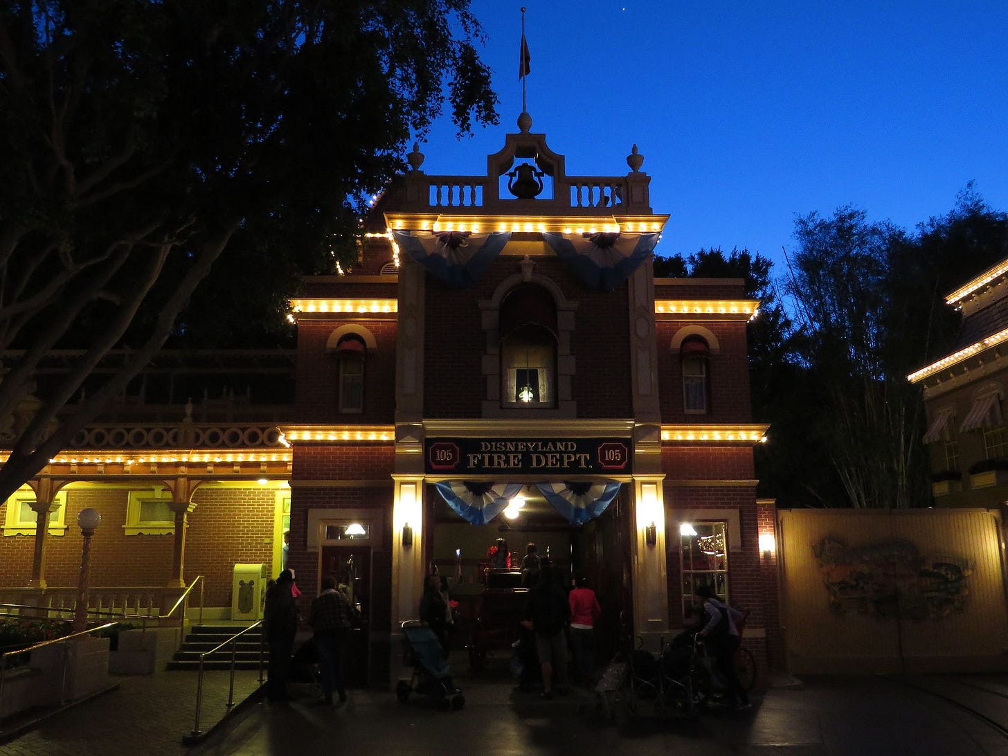 Obscure facts about Disneyland Resort to annoy your family with next time you visit