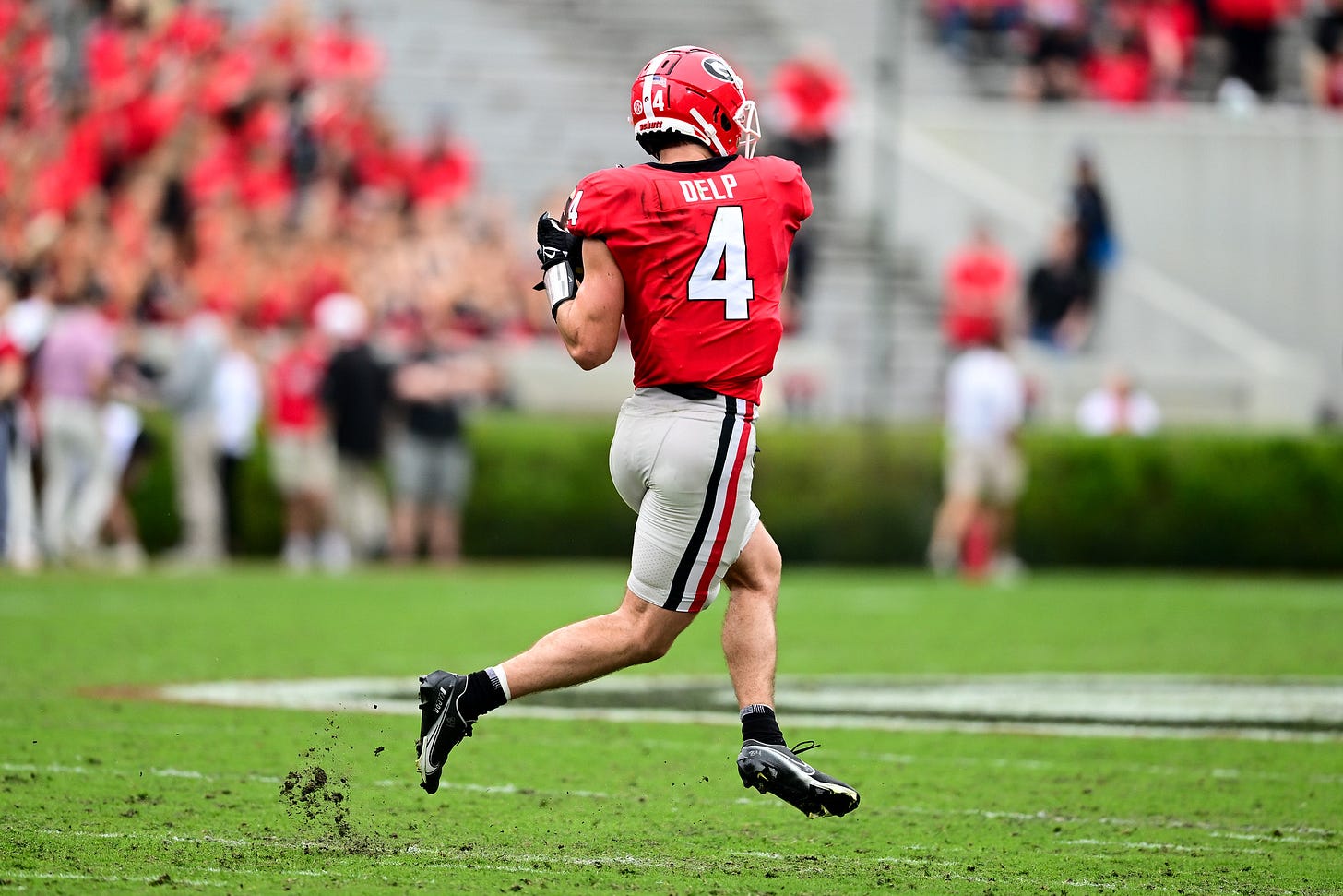 Georgia tight end Oscar Delp (4) during the G-Day scrimmage on Dooley Field at Sanford Stadium in Athens, Ga., on Saturday, April 16, 2022. (Photo by Rob D Georgia tight end Oscar Delp (4) during the G-Day scrimmage on Dooley Field at Sanford Stadium in Athens, Ga., on Saturday, April 16, 2022. (Photo by Rob D