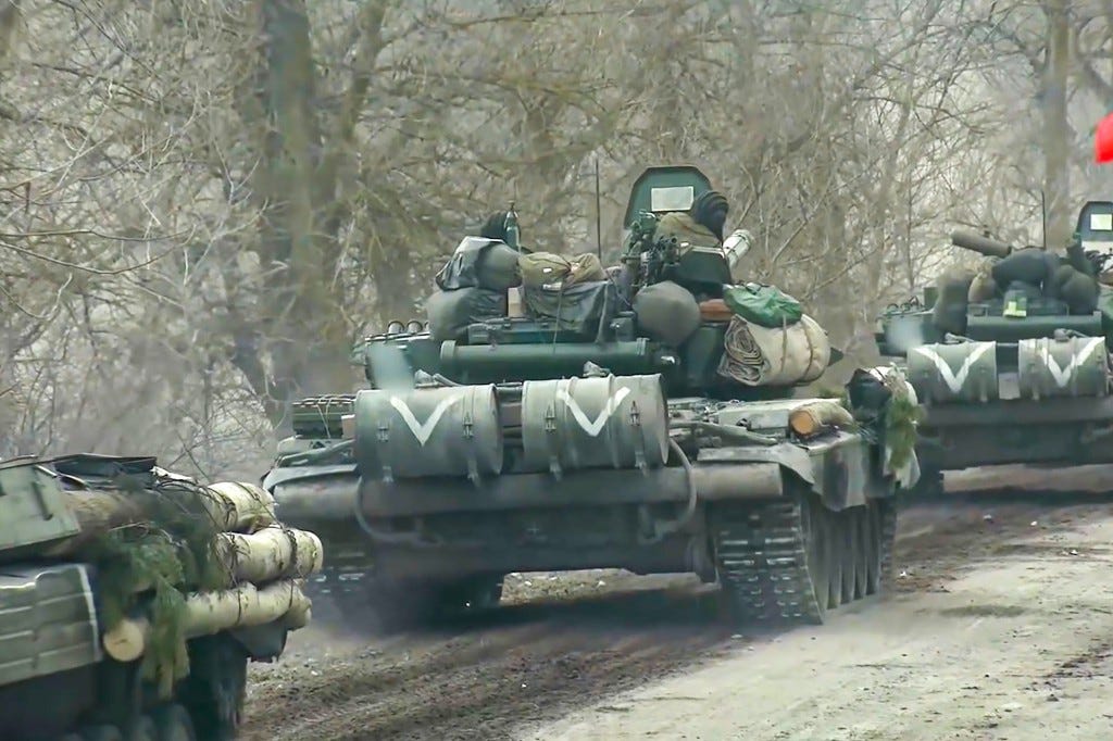 Tanks seen rolling trough Ukraine.