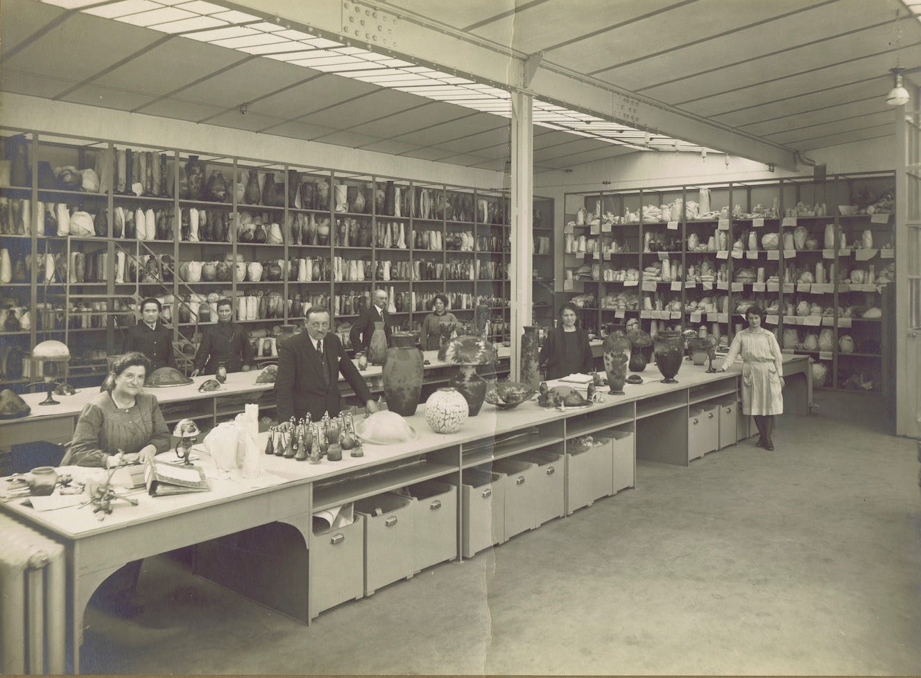 The packaging room of the Établissements Gallé, avenue de la Garenne in Nancy, ca. 1928 (private collection)