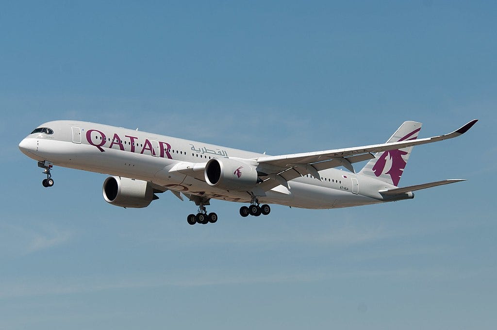 File:Qatar Airways A350-941 (A7-ALA) landing at Frankfurt Airport.jpg -  Wikimedia Commons