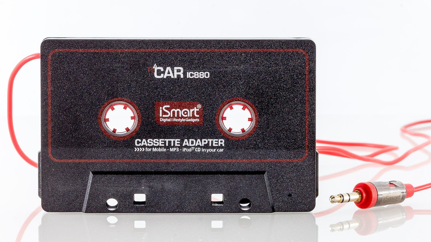 2880px-Cassette_adapter_iSmart_Car_IC880-4610.jpg