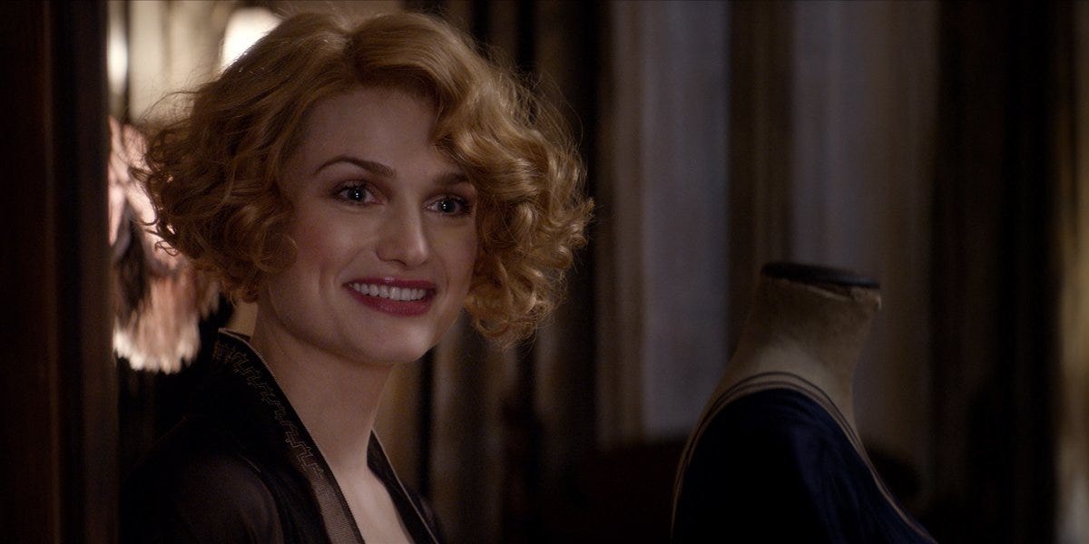 queenie_smiling_fantastic_beasts_cc_trailer