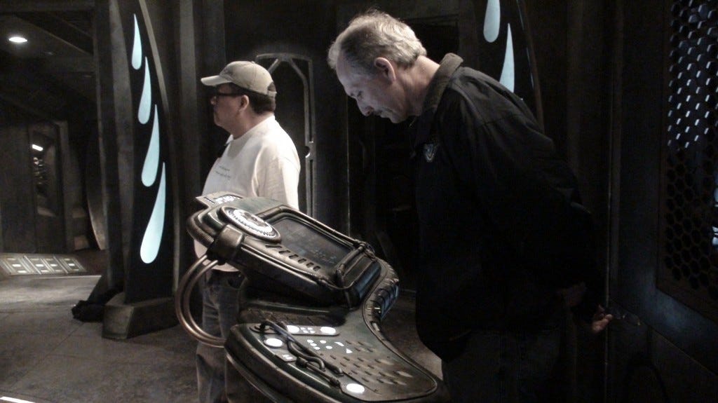 stargate-universe-controllroom4