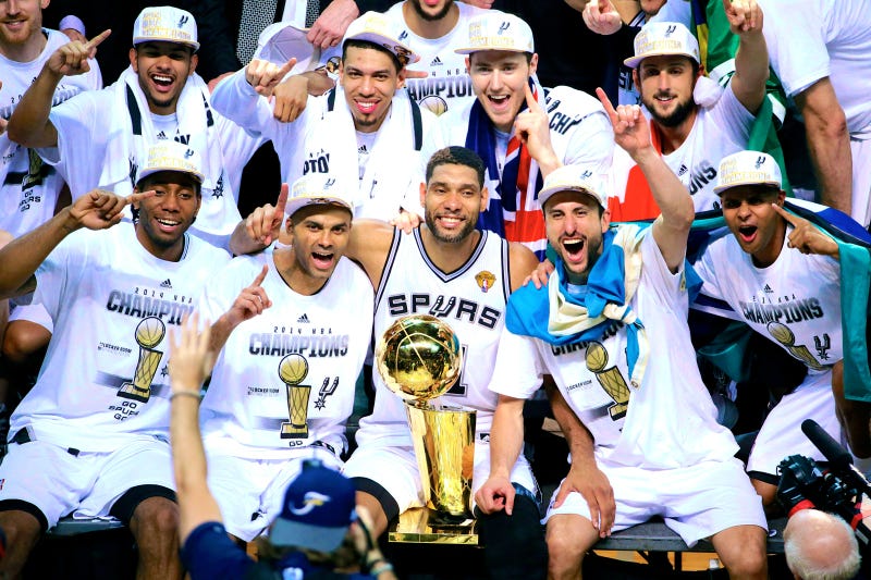 San Antonio Spurs team photo, taken after they earned the title of 2014 NBA Finals Champions