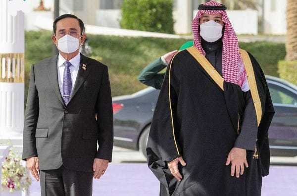 Crown Prince Muhammad Bin Salman, deputy prime minister and minister of defense, receives Thai Prime Minister Gen. Prayut Chan-o-cha in Riyadh on Tuesday.