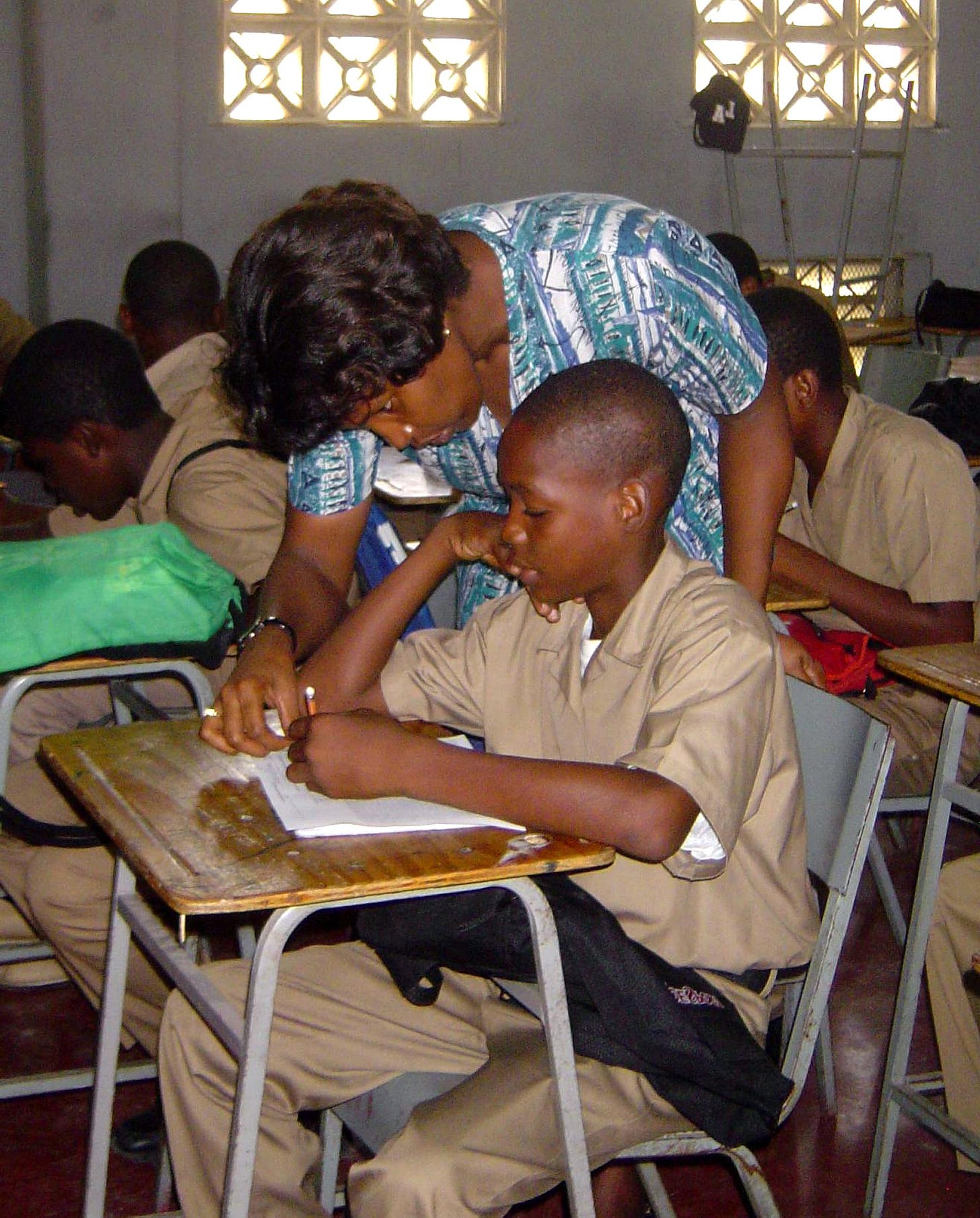 Free picture: teacher, helping, student