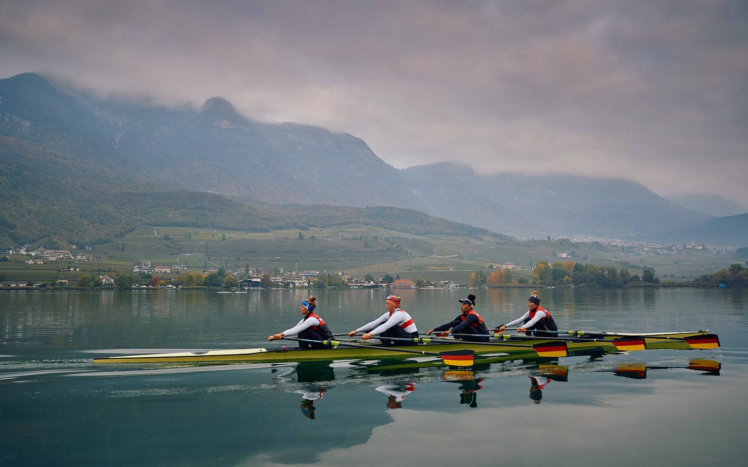 Download Rowing In Switzerland Wallpaper | Wallpapers.com