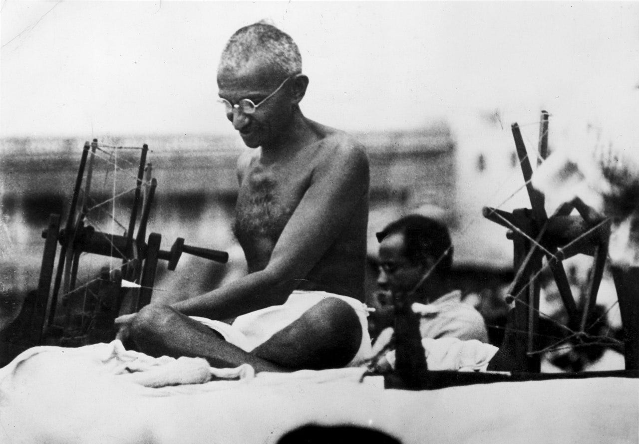 1280px-Gandhi_in_Mirzapur,_June_9,_1925.jpg