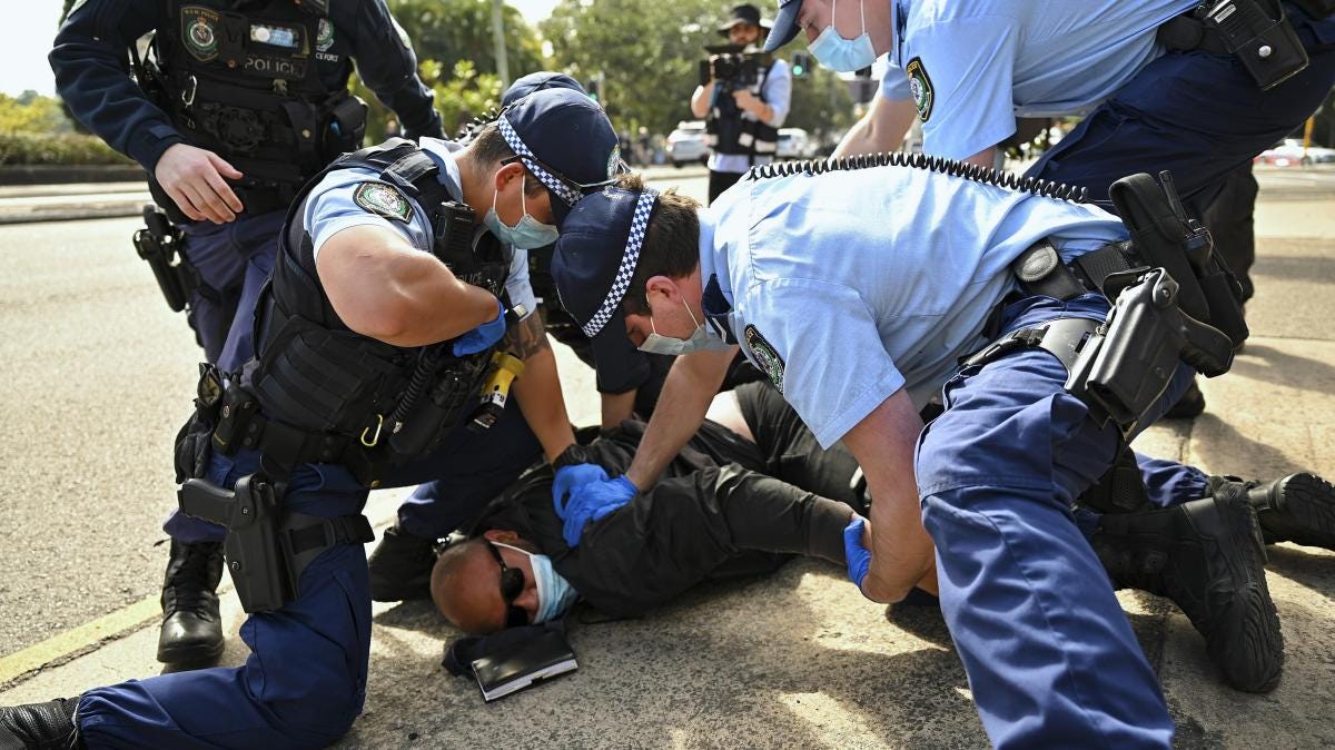 https://www.aljazeera.com/news/2021/7/24/arrests-as-anti-lockdown-protesters-clash-with-police-in-sydney