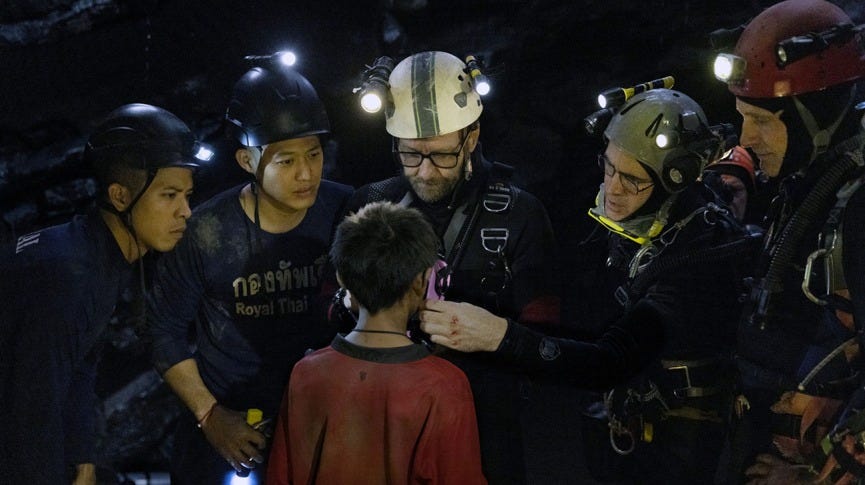 Thirteen Lives' Review: Ron Howard's Dutiful Thai Cave Rescue Film – The  Hollywood Reporter