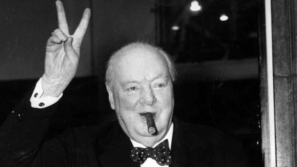 İngiltere'de Churchill tartışması: Kahraman mı, zalim mi? - BBC News Türkçe