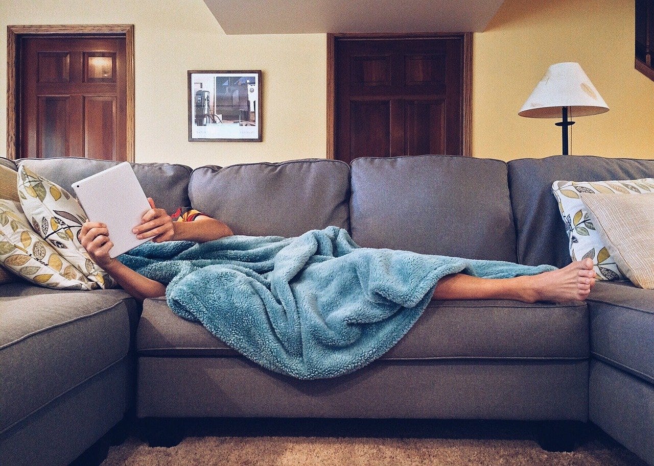 Couchsurfing Tips - What You Need to Know To Do It Right