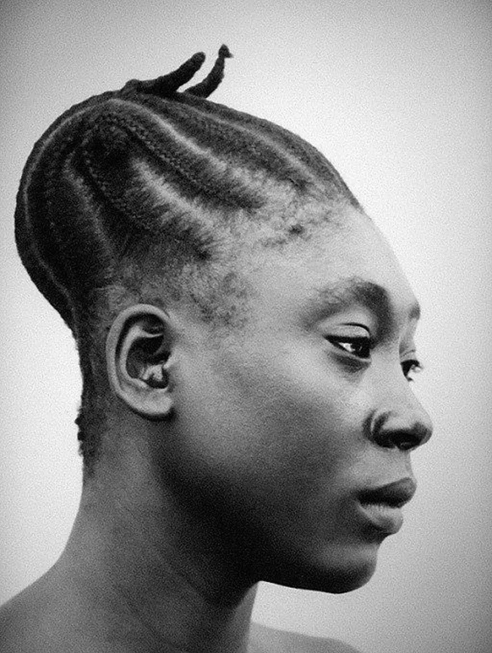 An elongated head was an ideal of beauty among the Mangbetu people, 1930 -  Rare Historical Photos