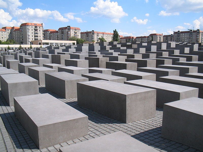 File:Holocaust-Mahnmal Berlin 2006.jpg