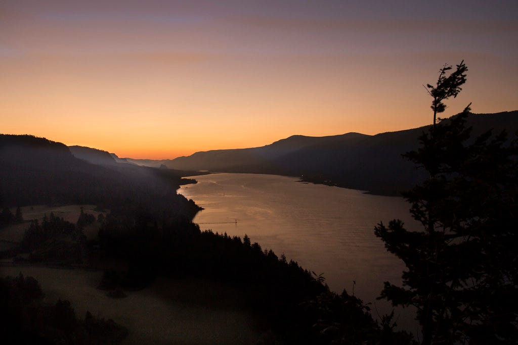 Sunrise Columbia River, Oregon