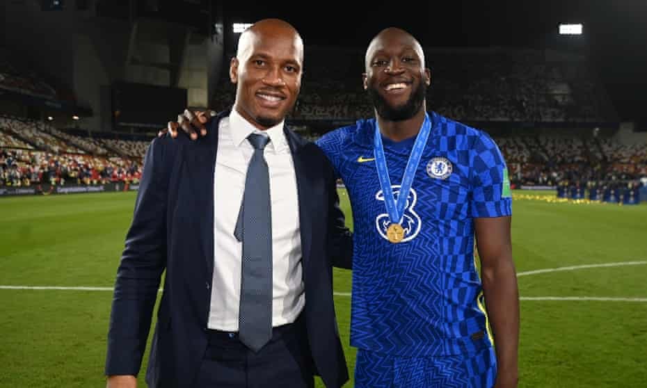 Didier Drogba and Romelu Lukaku pose for a photo after Chelsea’s victory in Abu Dhabi.