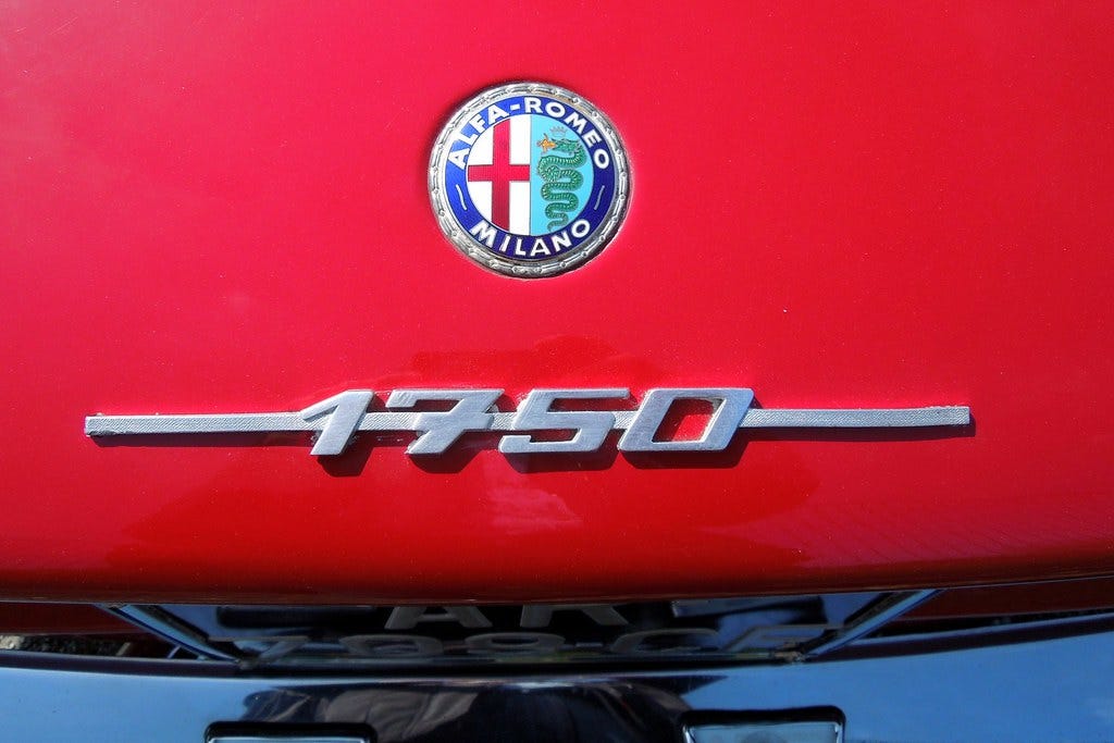ALFA ROMEO 1750 GT Veloce (Badges de coffre) | Bourse d'écha… | Flickr