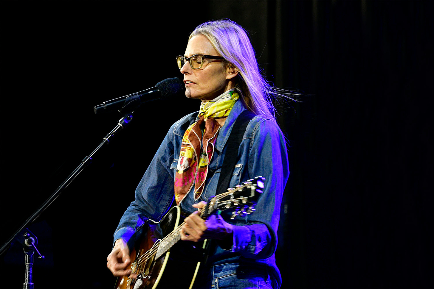 Aimee Mann performing a song from new album Queens of the Summer Hotel 2021