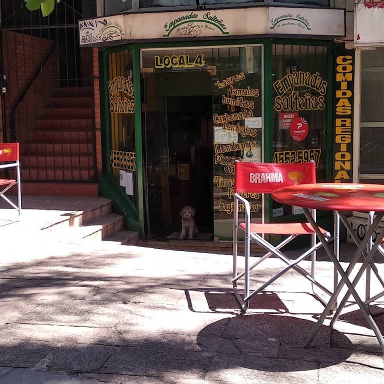 Empanadas Salteñas - Comida A Domicilio en Buenos Aires