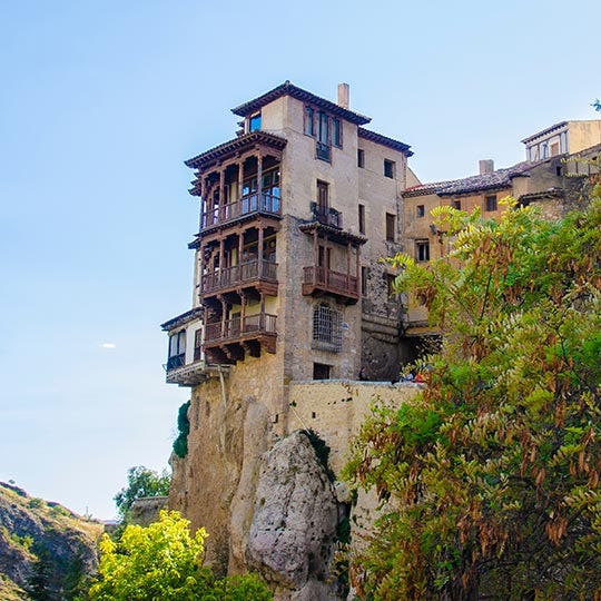 Escapada por las Casas Colgantes de Cuenca y su naturaleza | spain.info en  español