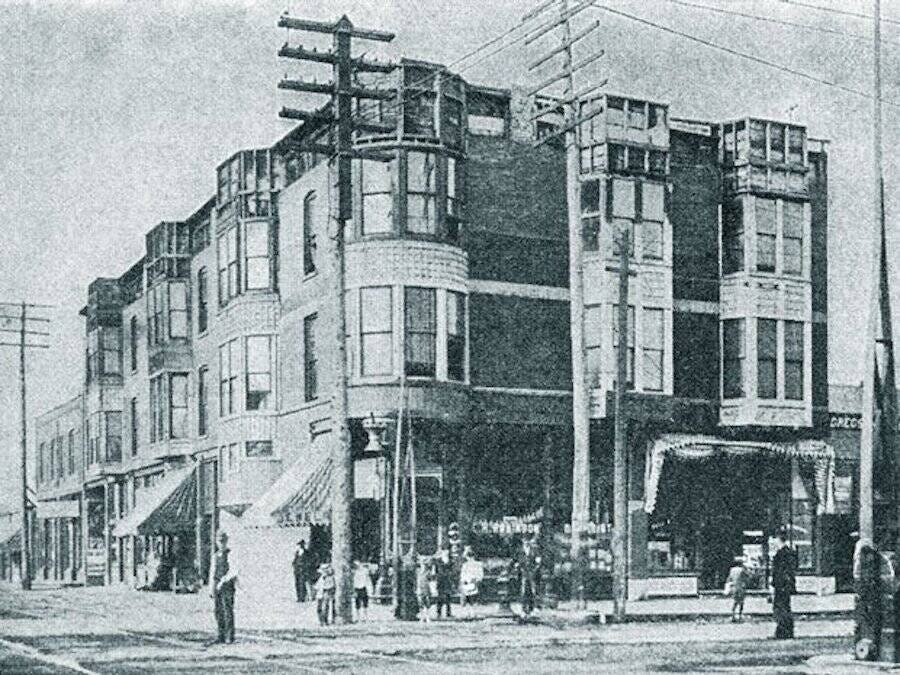 The infamous H. H. Holmes hotel in Chicago, built in the late 19th century