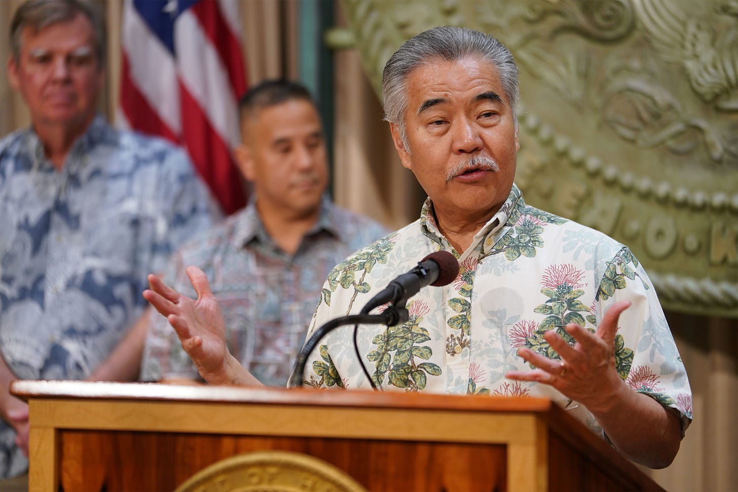 Hawaii Governor Wants Bars And Clubs To Close Or Cut Back - Honolulu Civil  Beat