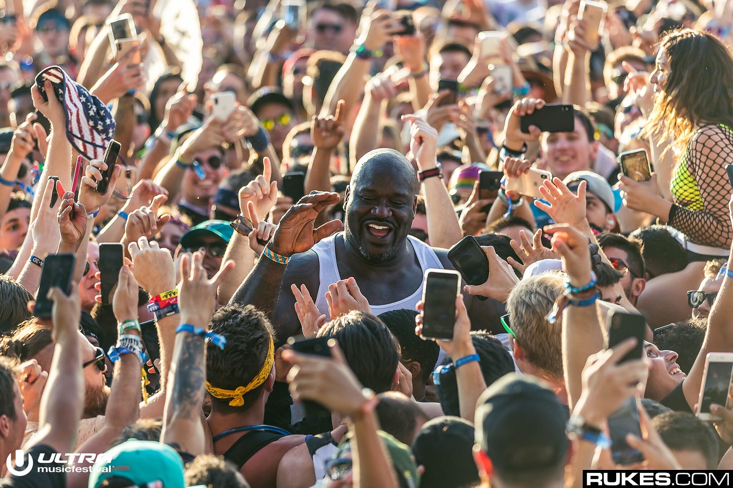 Shaq Moshing At Tomorrowland Was Highlight Of Day 1 | Your EDM