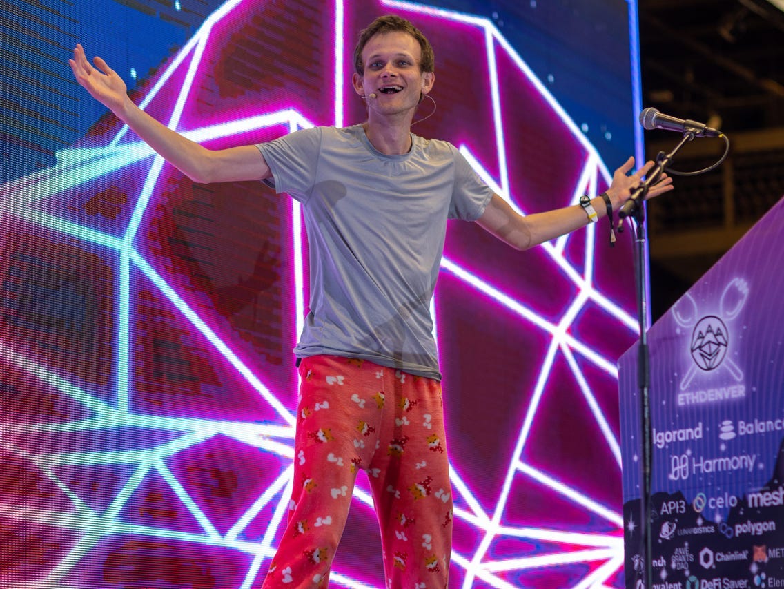 Vitalik Buterin Slams Canada for Blocking Protesting Truckers&#39; Funds