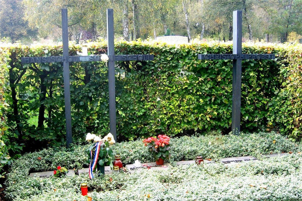 Friedhof am Perlacher Forst - München - TracesOfWar.com