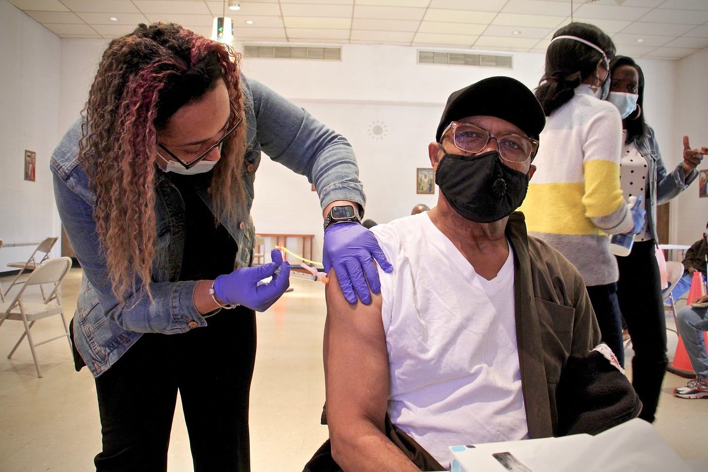 Why Hard-Hit Black And Latino Communities Still Lack Access To The COVID  Vaccine : Shots - Health News : NPR