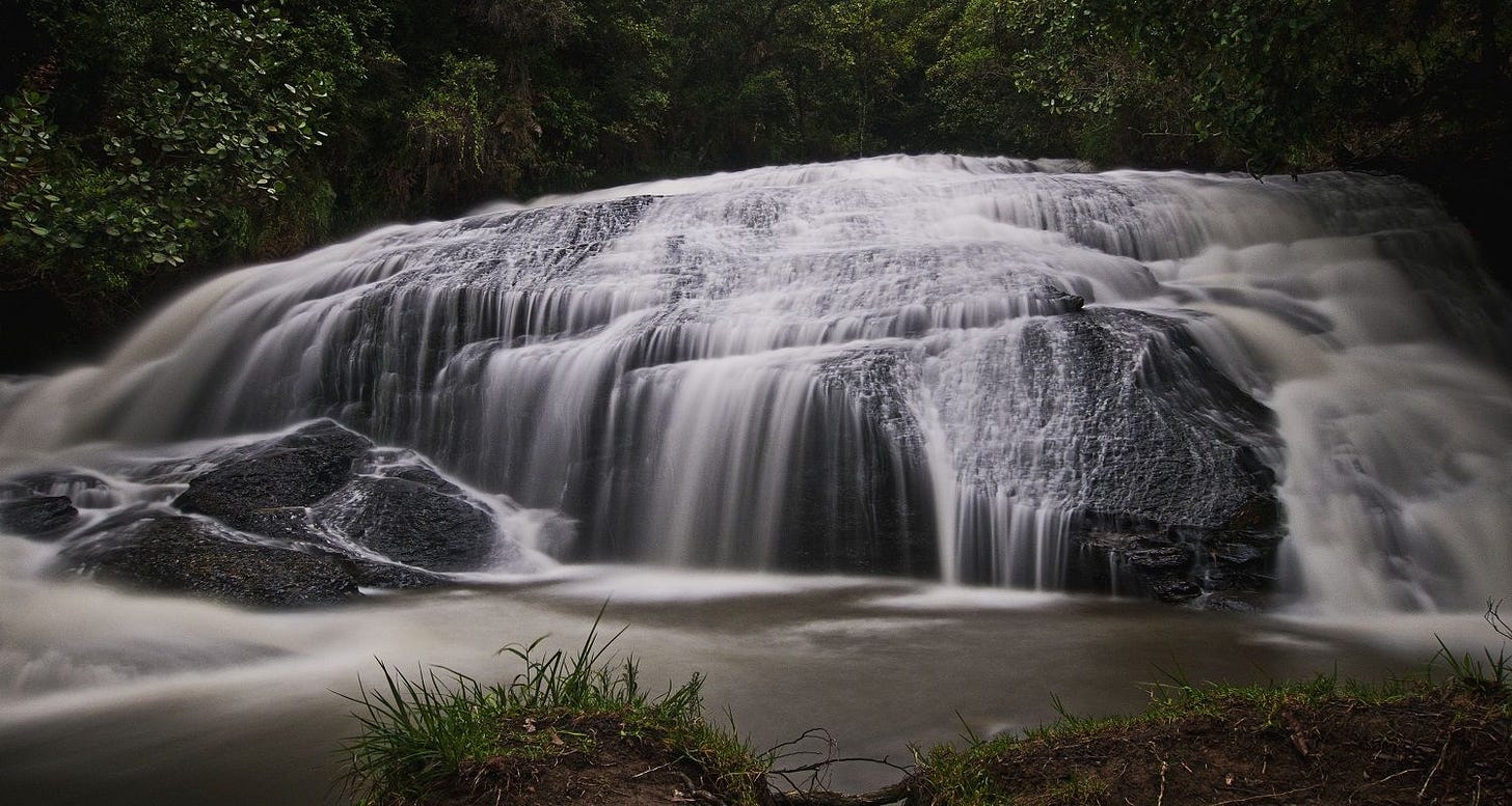 waterfall-at-la-periquera - Viajar por Colombia