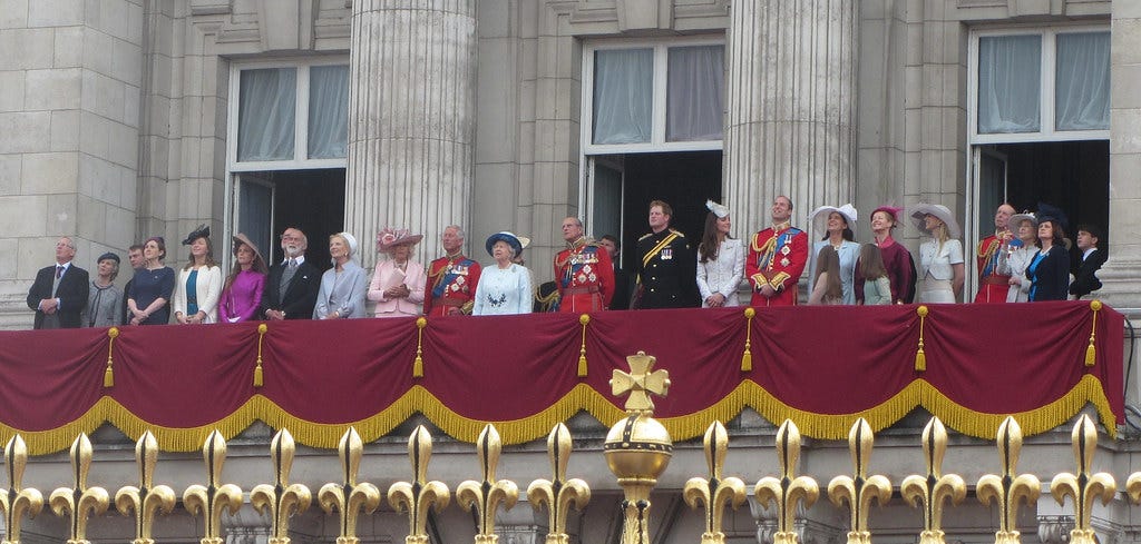 The British Royal Family on Buckingham Palace's Balcony, T… | Flickr