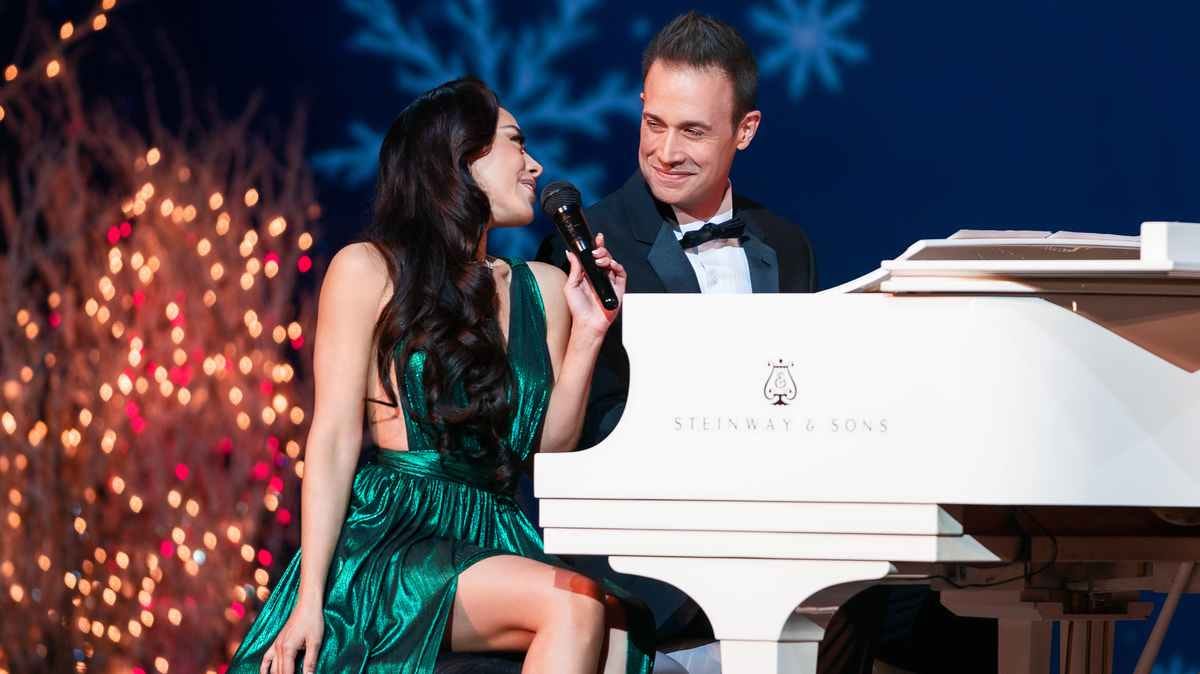 Christmas With You' Ending, Explained: What Happens To Miguel And Angelina  In The Film? | Film Fugitives