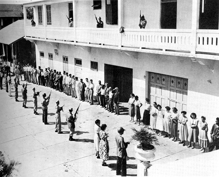 Mass arrests for violations of the Gag Law Source: https://waragainstallpuertoricans.com/historical-overview/