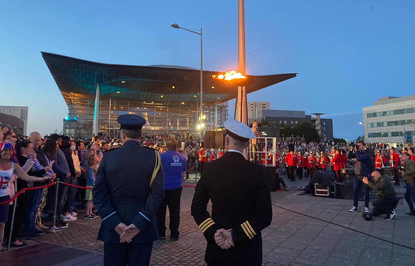 Beacon lit outside the Senedd (the Welsh parliament) at Cardiff Bay in Cardiff, Wales to mark Queen Elizabeth II’s platinum jubilee. About 4,000 such beacons were lit across the UK, British territories and 54 Commonwealth capitals across the world on June 2, 2022. (Image: Nachiket Deuskar/Untwined)