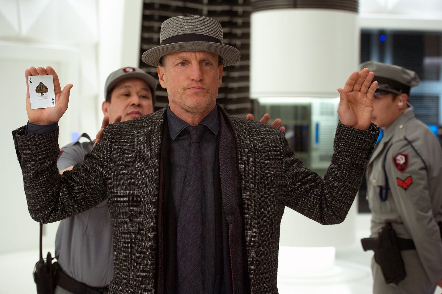 ‘Now You See Me,’ now you don’t: Sequel has too much up ...