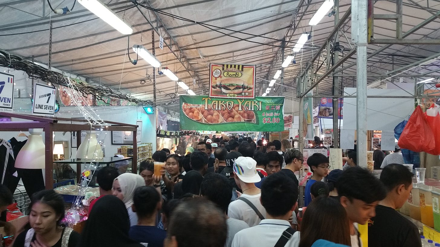 Pictures in and around the Ramadan Bazaar at Geylang Serai – The  Heartlander Tourist