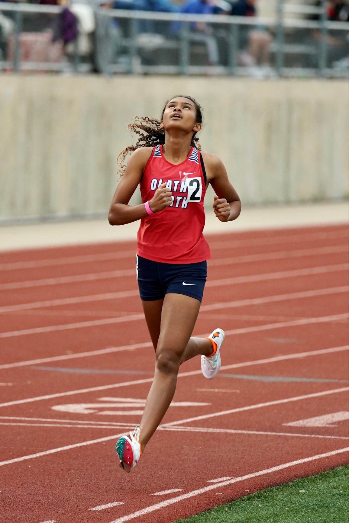 Spectrum Sports KC on Twitter: ".@SMNTrack Relays - We got to see a new ⭐️ last night in Olathe North freshman Anjali Hocker-Singh (well, not new, she won State CC in the Spectrum Sports KC on Twitter: ".@SMNTrack Relays - We got to see a new ⭐️ last night in Olathe North freshman Anjali Hocker-Singh (well, not new, she won State CC in the