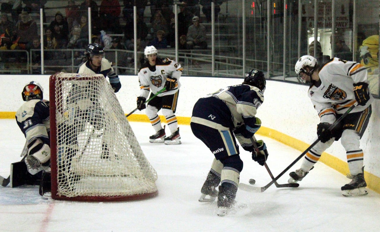 The Wausau Cyclones battled the Peoria Mustangs at home during the Nov. 11, 2022 weekend but were not successful. Evan J. Pretzer/The Wausau Sentinel