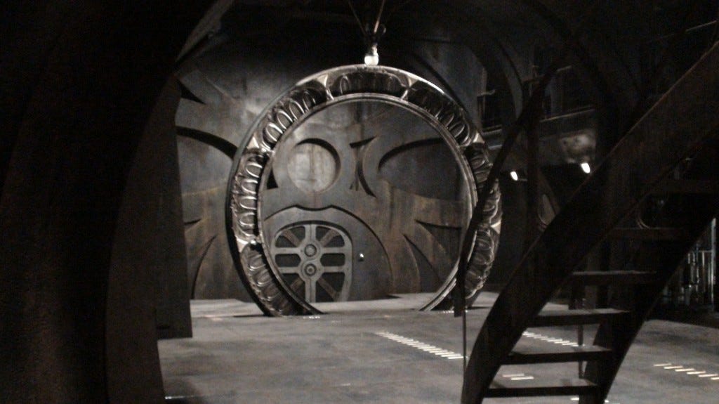 stargate-universe-gate-room2