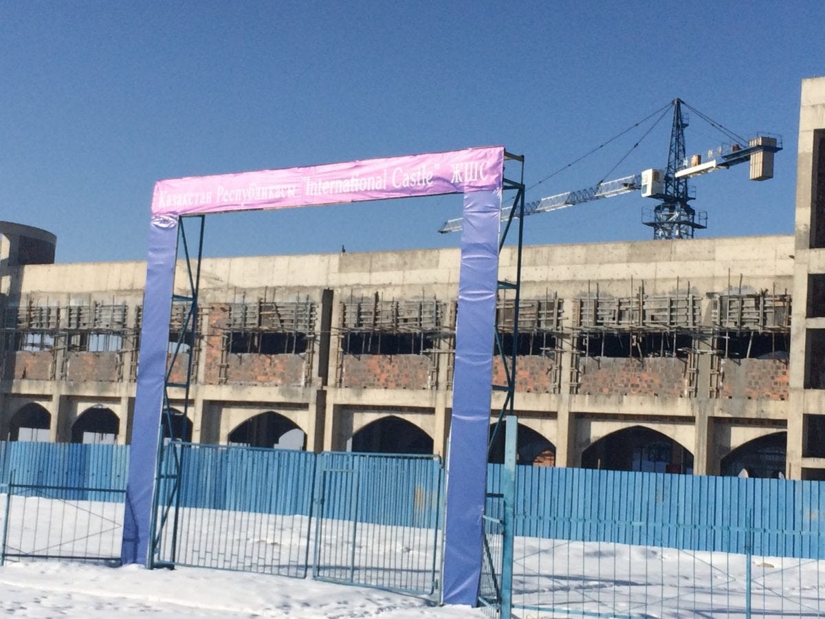 Construction on the Kazakhstan side of the ICBC cross-border free trade zone. Image: Wade Shepard. 