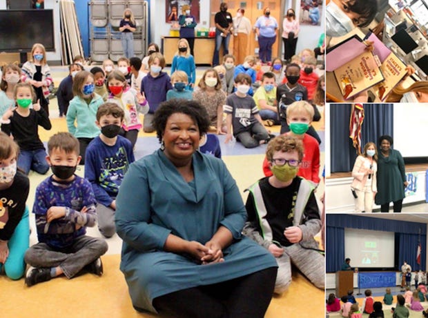 Stacey Abrams tidak mengenakan masker di tengah anak-anak yang diwajibkan mengenakan masker Stacey Abrams tidak mengenakan masker di tengah anak-anak yang diwajibkan mengenakan masker